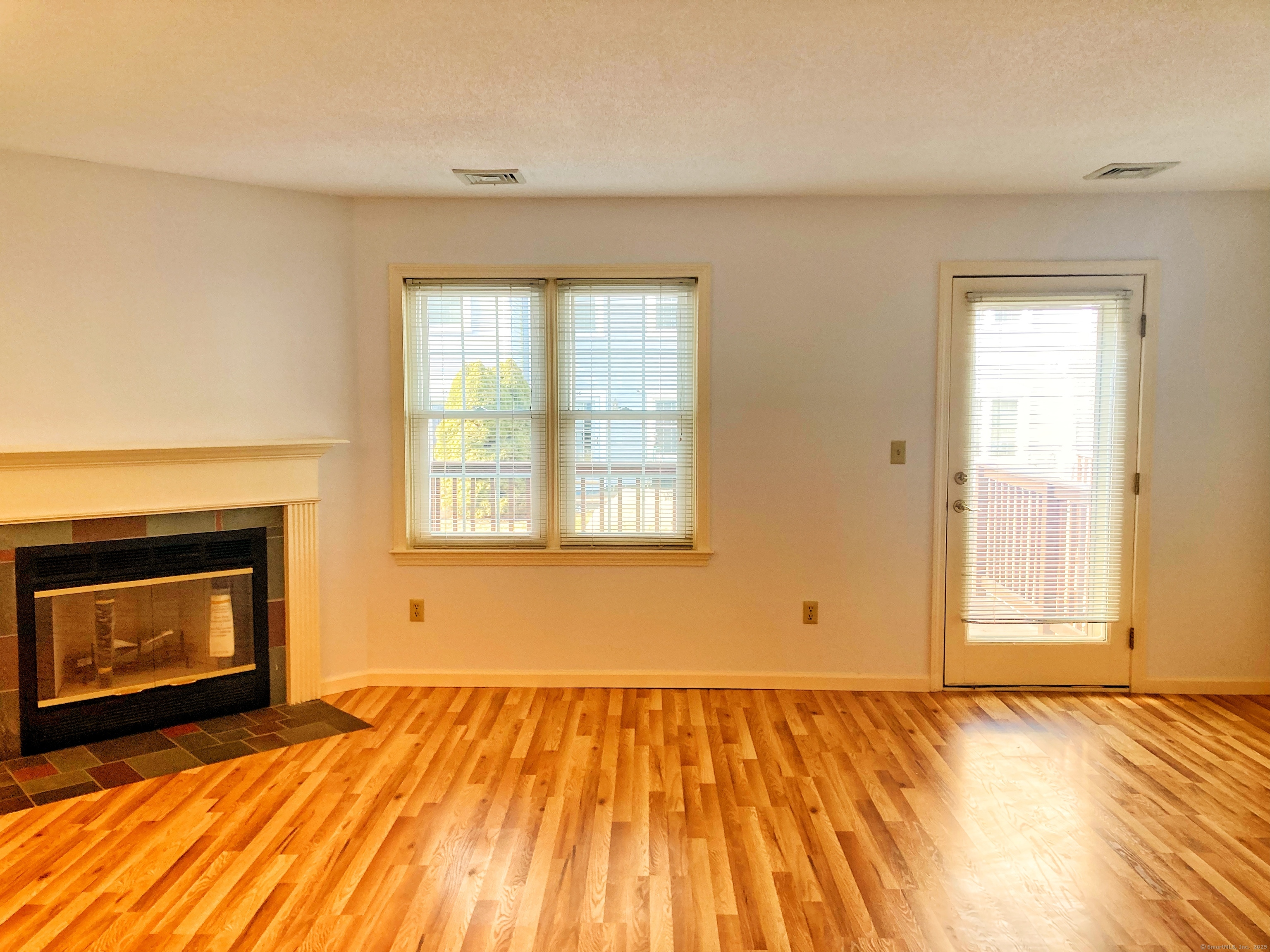 368 Meridian Street Extension #APT 42, Groton, Connecticut image 2