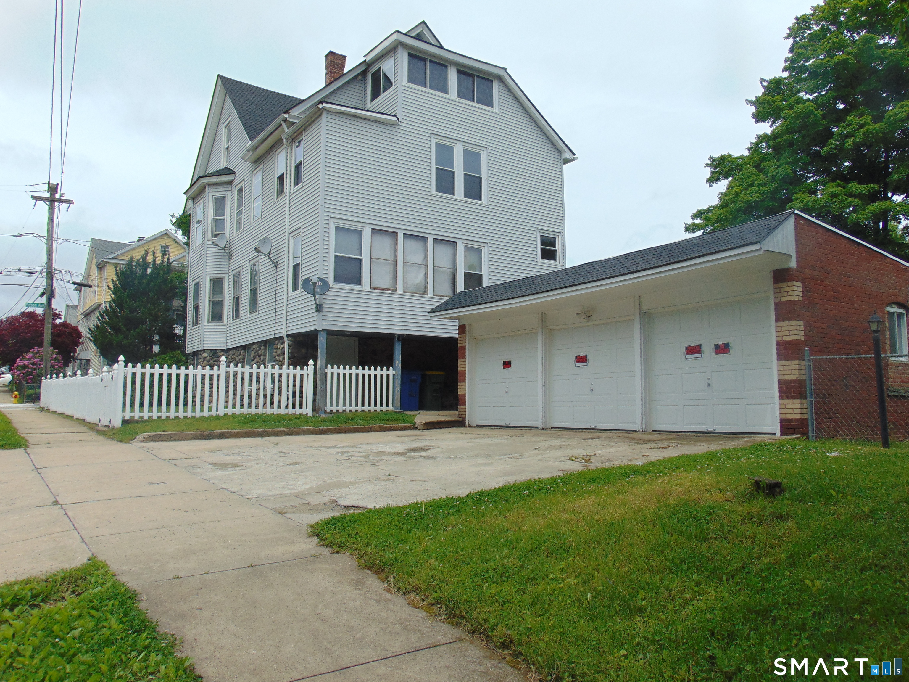 160 Edson Avenue
