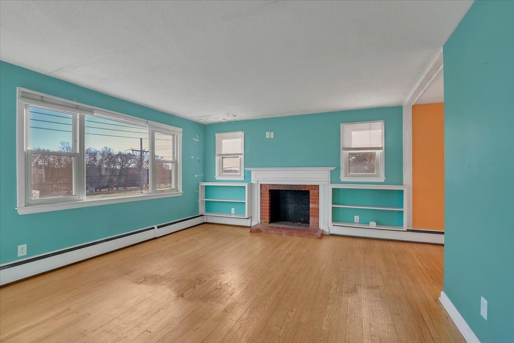 Photo of 83 Olcott Street, Manchester, CT 06040 (MLS # 24140050)