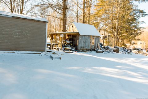 A home in Griswold