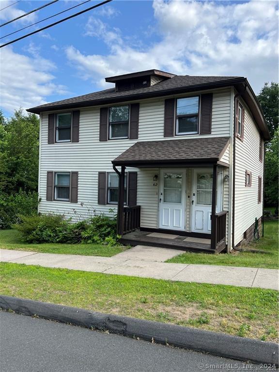 Whiton Street 2nd Floor, Windsor Locks, Connecticut - 2 Bedrooms  
1 Bathrooms  
3 Rooms - 