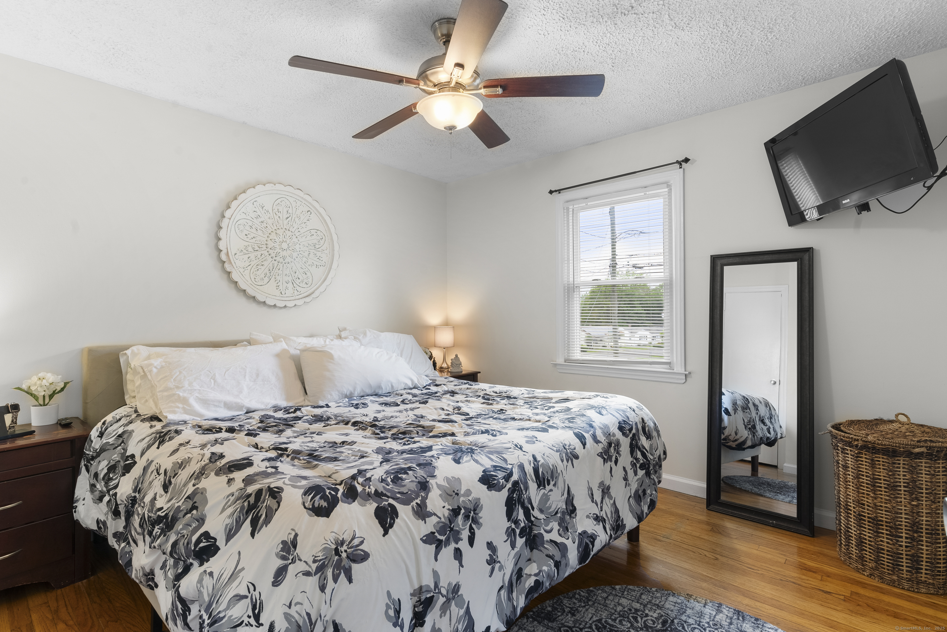 35 Tree Hill Road, Waterbury, Connecticut image 11