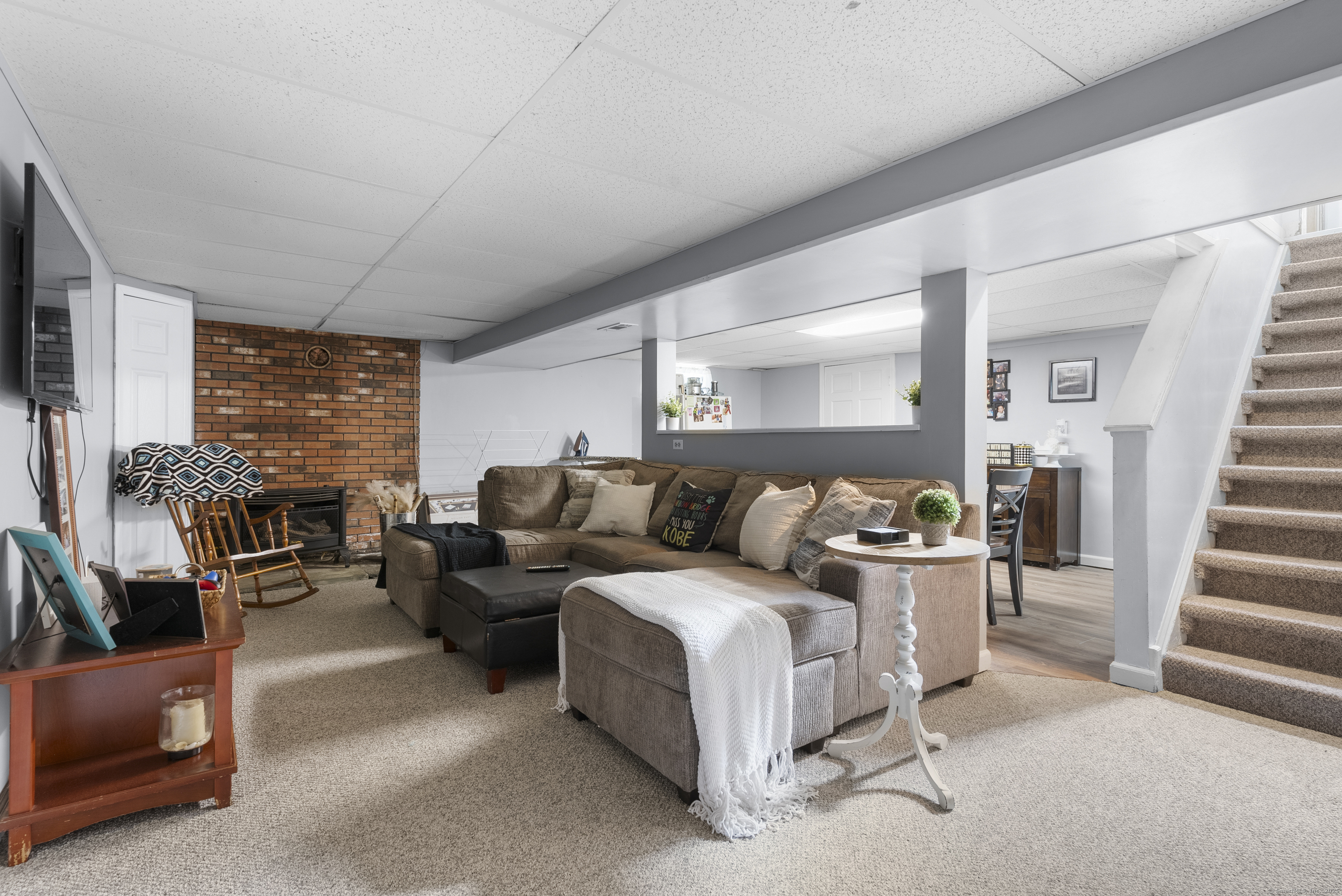 35 Tree Hill Road, Waterbury, Connecticut image 18