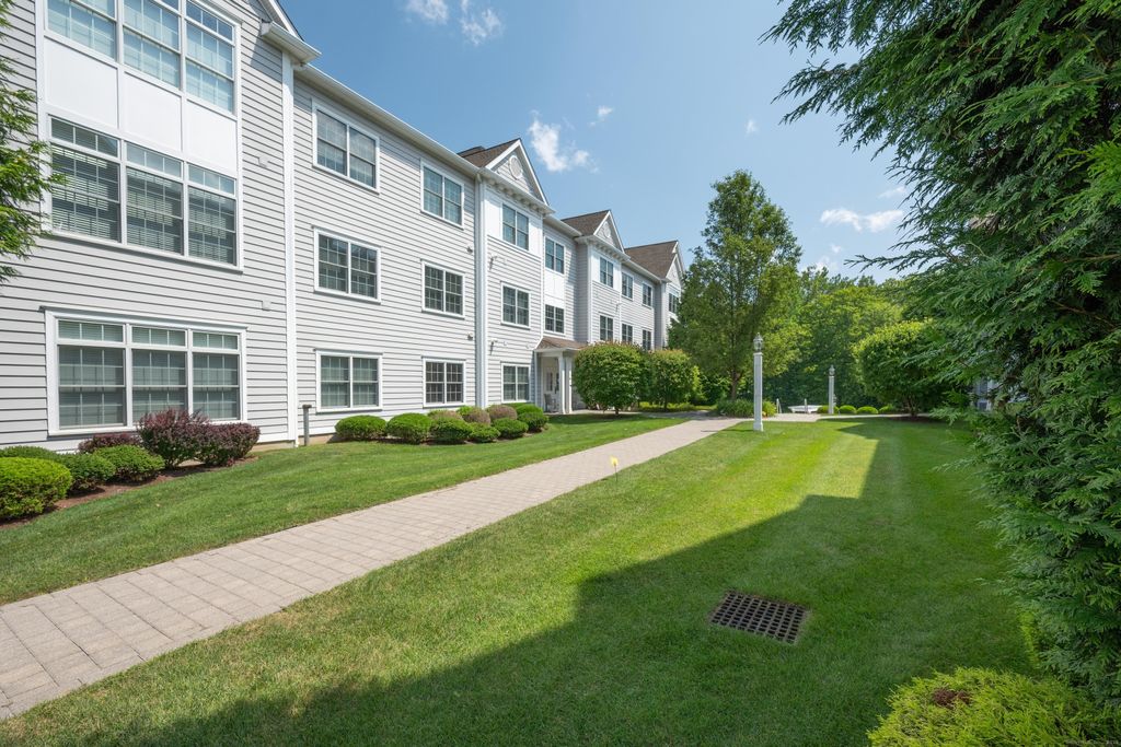 Photo of 332 Still Water Circle #332, Brookfield, CT 06804 (MLS # 24142328)