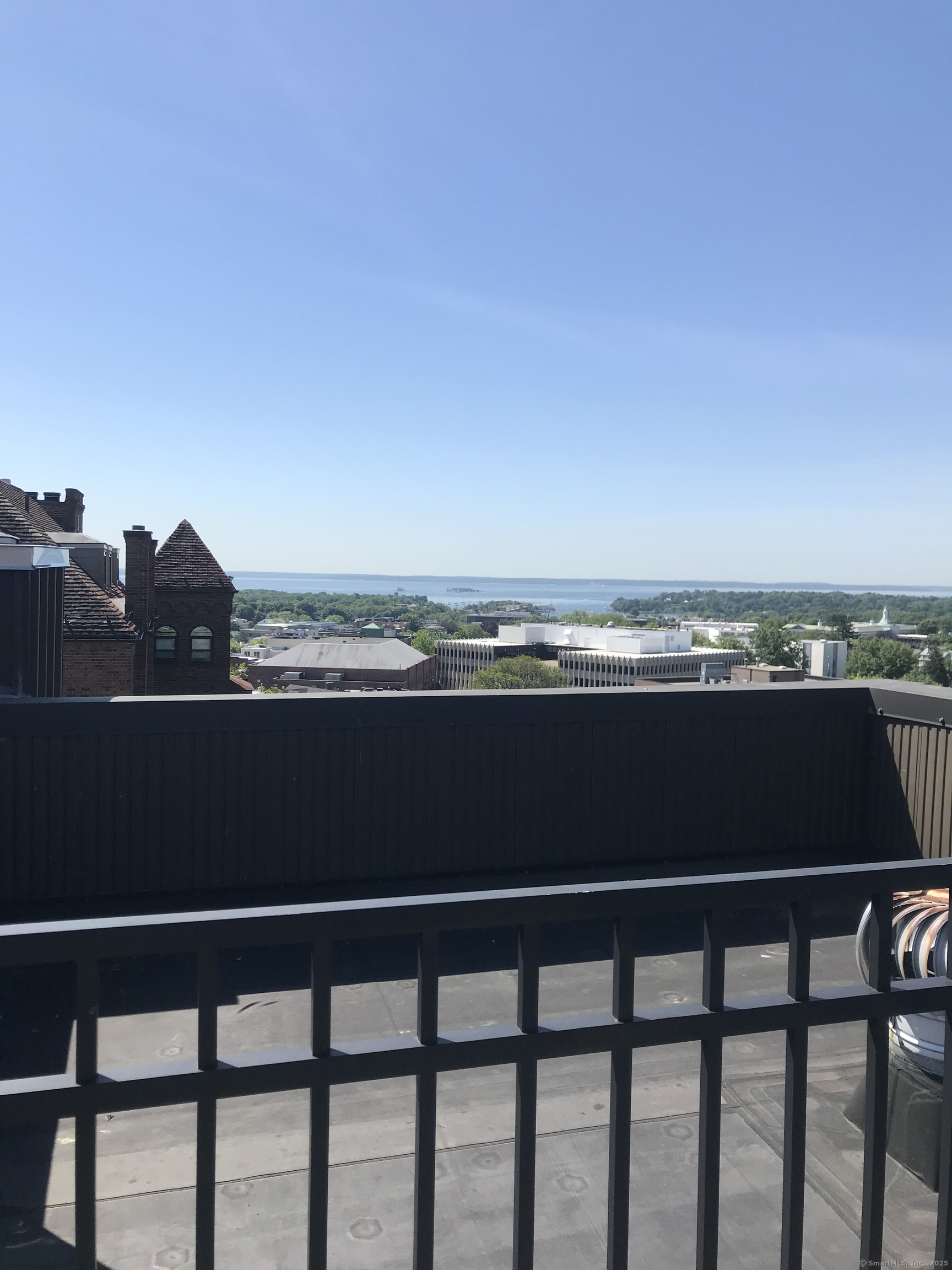 Greenwich, Connecticut 06830, United States, 1 Bedroom Bedrooms, ,2 BathroomsBathrooms,Residential,Active,158211