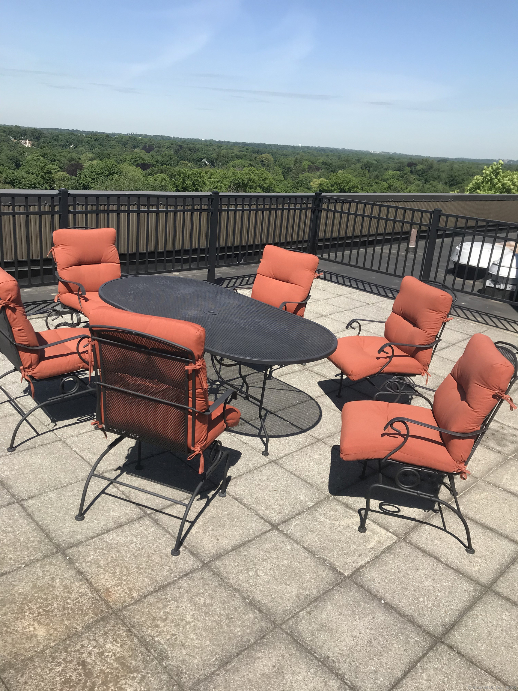 Greenwich, Connecticut 06830, United States, 1 Bedroom Bedrooms, ,2 BathroomsBathrooms,Residential,Active,158211