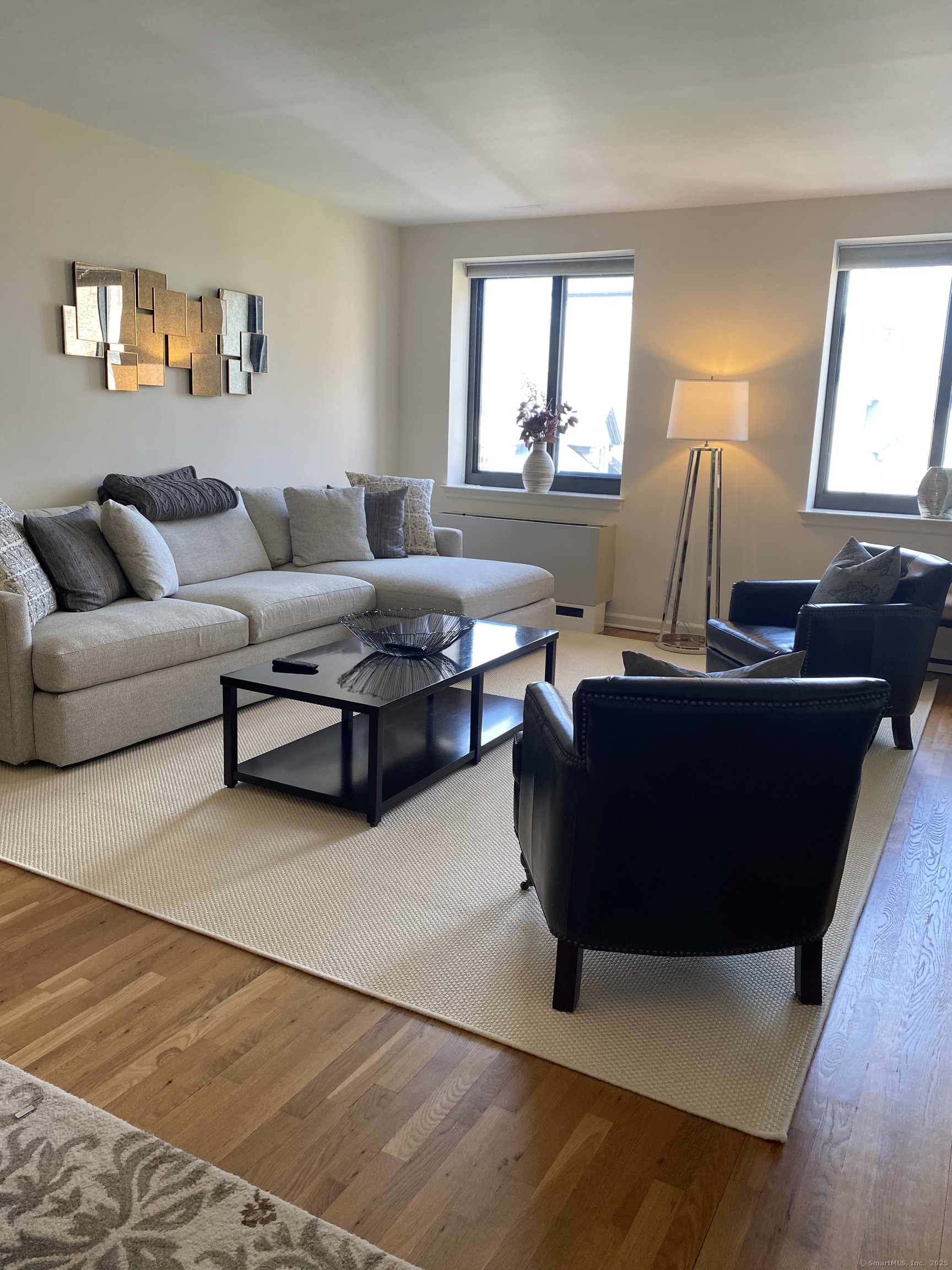 Greenwich, Connecticut 06830, United States, 1 Bedroom Bedrooms, ,2 BathroomsBathrooms,Residential,Active,158211