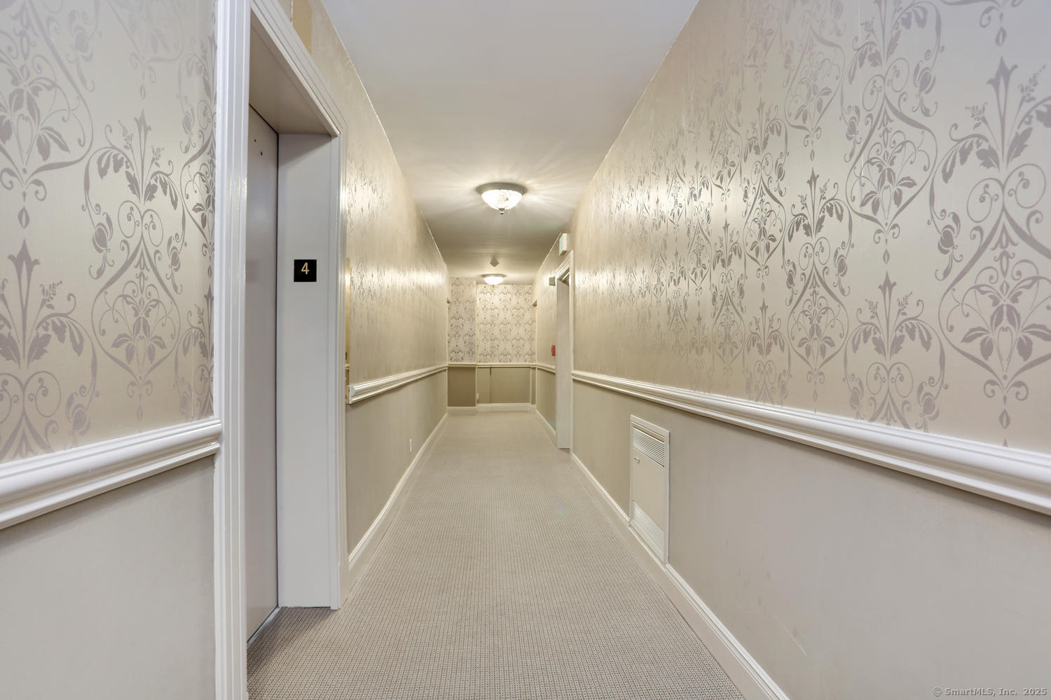 Greenwich, Connecticut 06830, United States, 1 Bedroom Bedrooms, ,2 BathroomsBathrooms,Residential,Active,158211