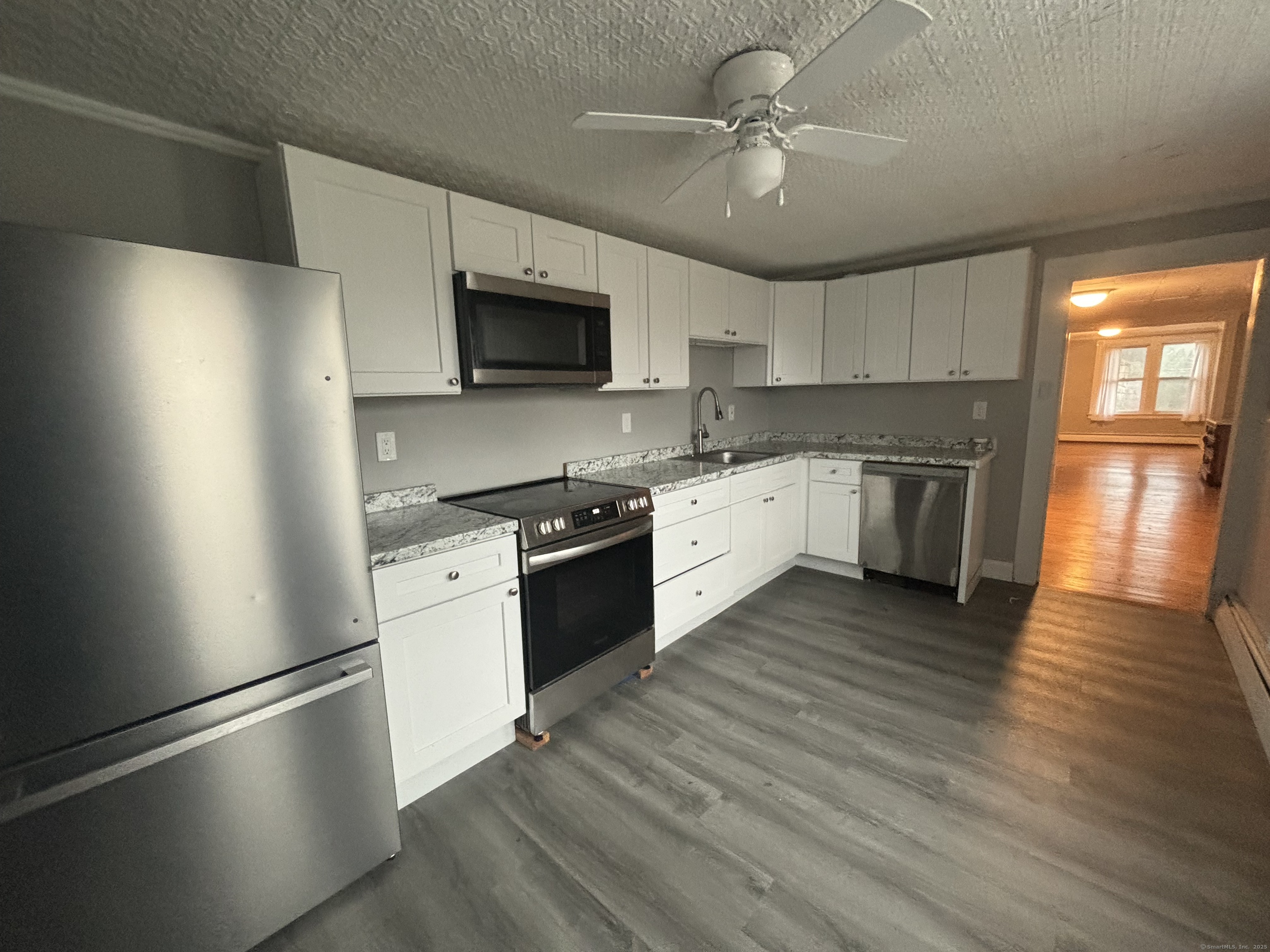 400 Main Street 2nd Floor