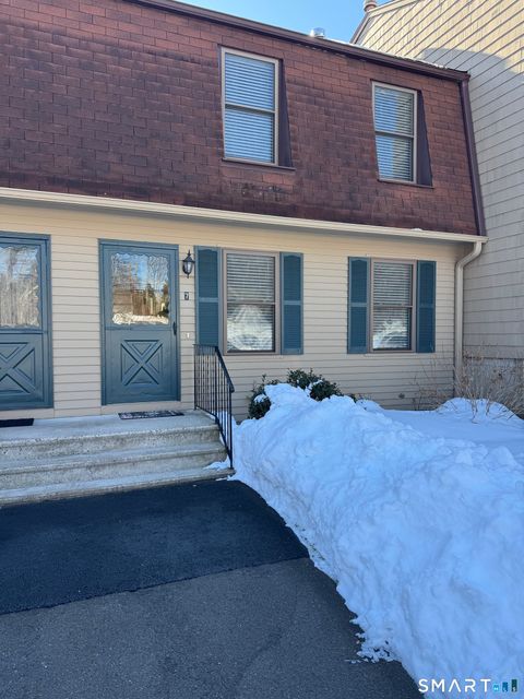 7 Bay Path Way 7 Branford CT 06405