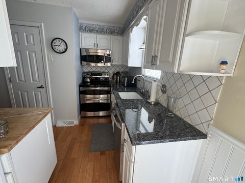 Tiny photo for 7 Bay Path Way #7, Branford, CT 06405 (MLS # 24156519)
