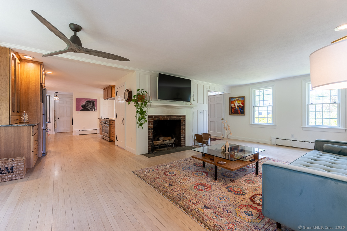 Groton, Connecticut 06340, United States, 3 Bedrooms Bedrooms, ,2 BathroomsBathrooms,Residential,Pending,154283