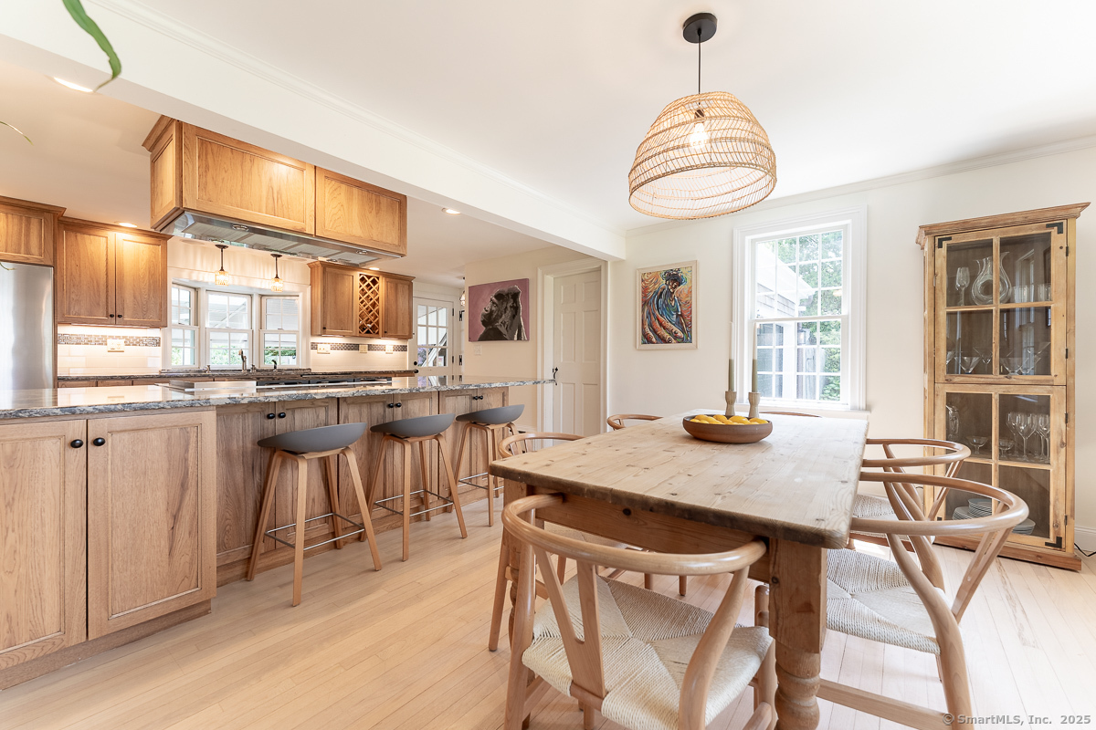 Groton, Connecticut 06340, United States, 3 Bedrooms Bedrooms, ,2 BathroomsBathrooms,Residential,Pending,154283