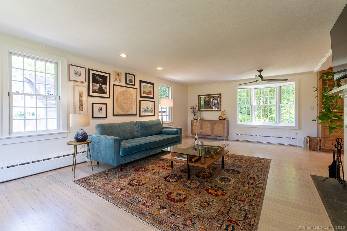 Groton, Connecticut 06340, United States, 3 Bedrooms Bedrooms, ,2 BathroomsBathrooms,Residential,Pending,154283