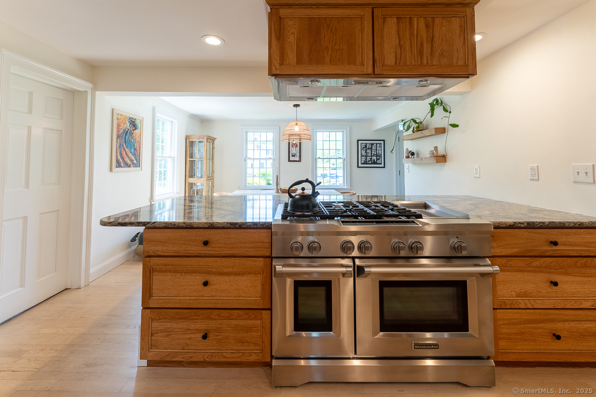 Groton, Connecticut 06340, United States, 3 Bedrooms Bedrooms, ,2 BathroomsBathrooms,Residential,Pending,154283