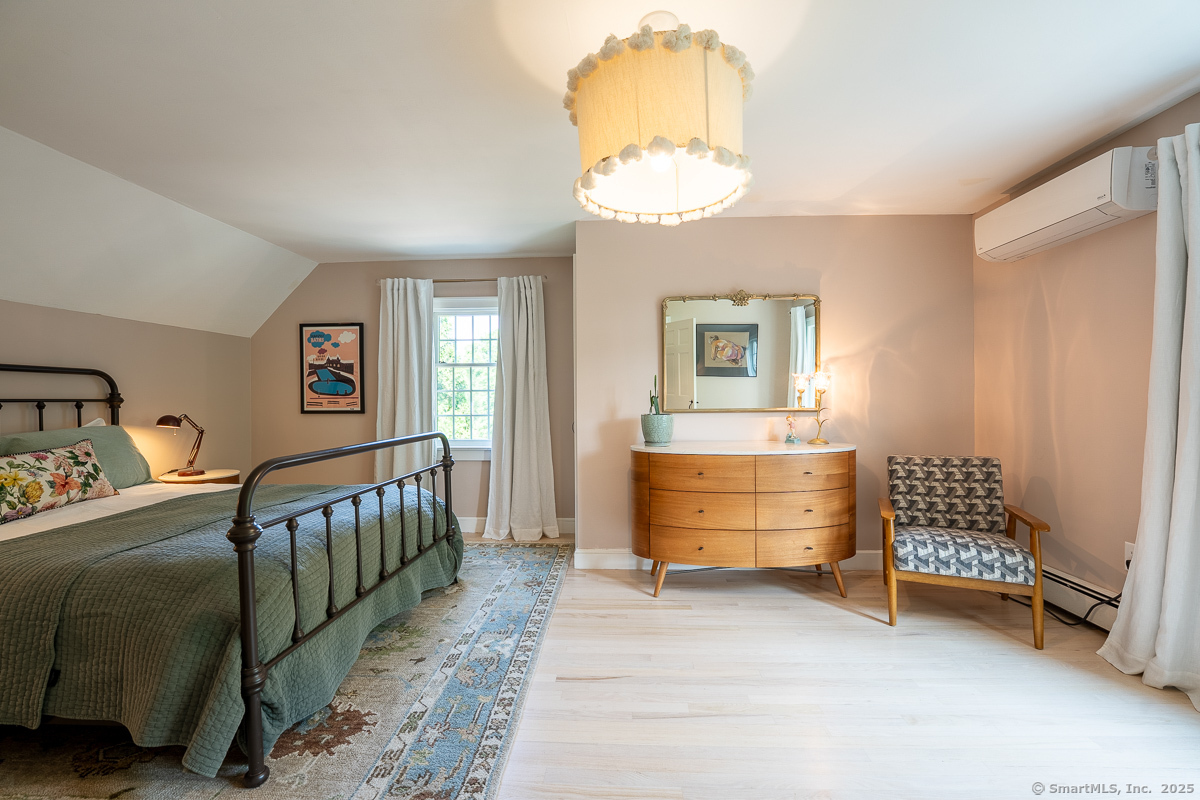 Groton, Connecticut 06340, United States, 3 Bedrooms Bedrooms, ,2 BathroomsBathrooms,Residential,Pending,154283