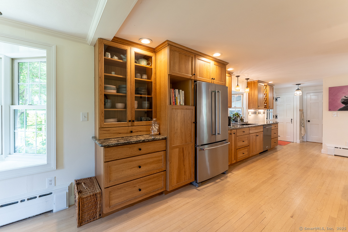 Groton, Connecticut 06340, United States, 3 Bedrooms Bedrooms, ,2 BathroomsBathrooms,Residential,Pending,154283