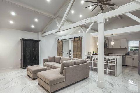 MLS: 24081010