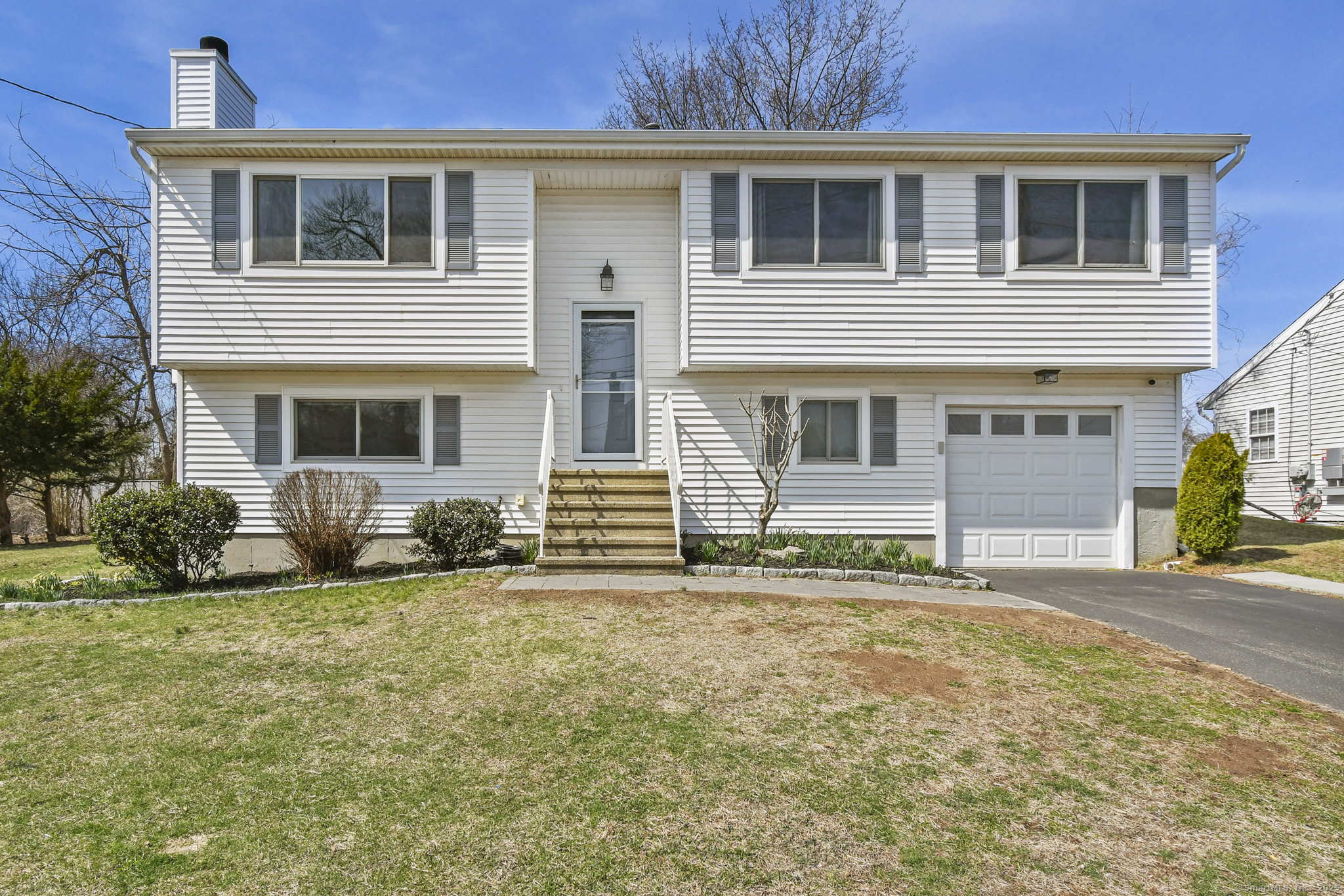 12 Roses Farm Road, East Haven, Connecticut image 2