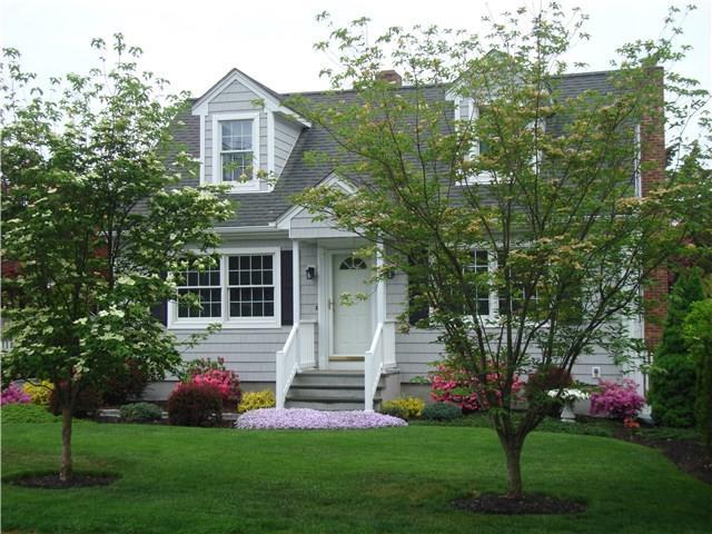 Photo 1 of 201 Hulls Highway, Fairfield, Connecticut, $535,000, Web #: 99177419