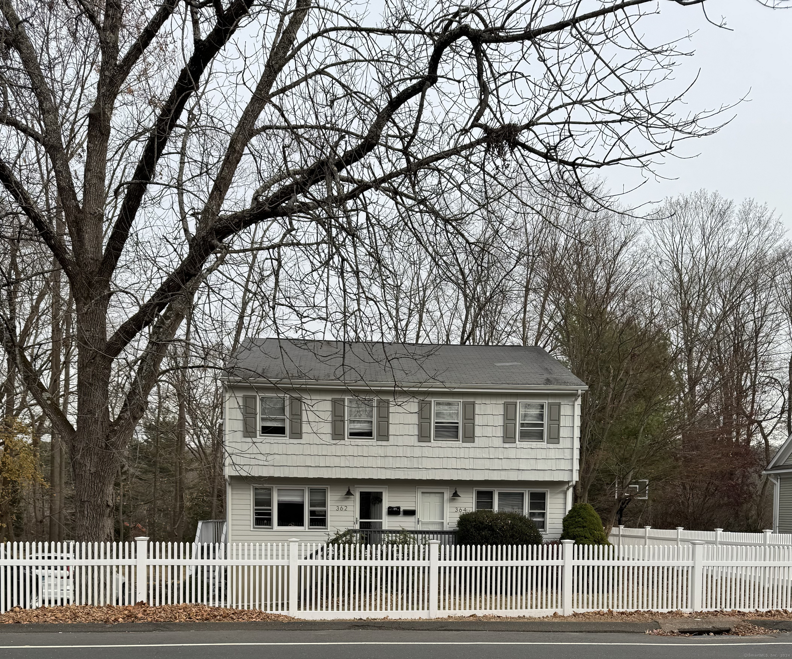 Rental Property at 364 Main Street 364, New Canaan, Connecticut - Bedrooms: 3 
Bathrooms: 2 
Rooms: 5  - $3,800 MO.