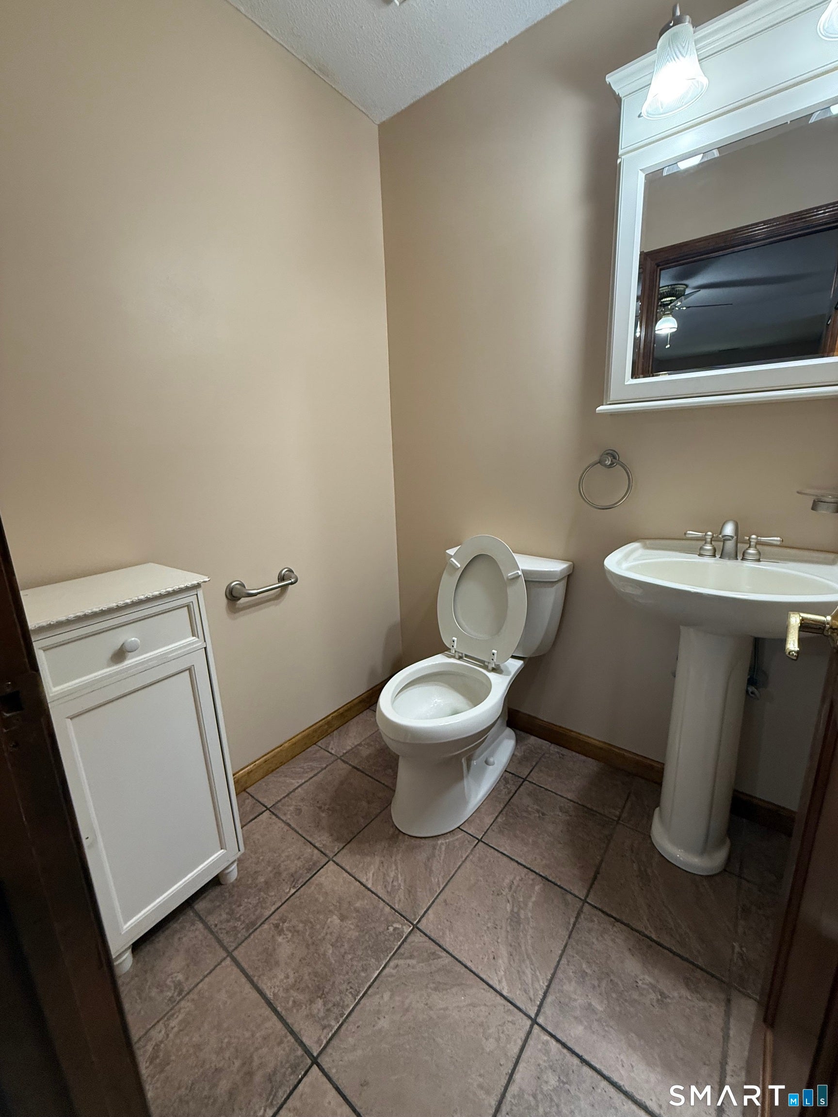 1302 Summer Hill Drive 1302