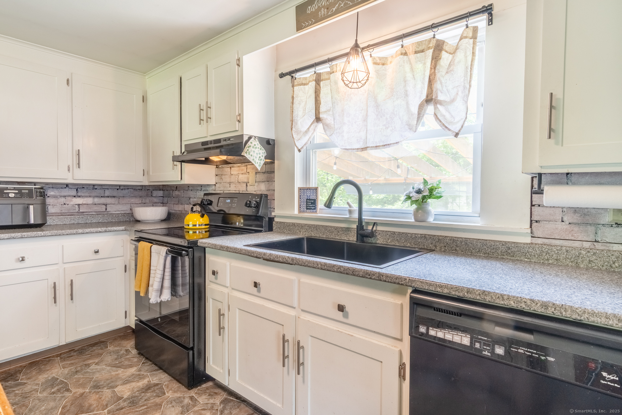 80 Chestnut Hill Road, Stafford, Connecticut image 10