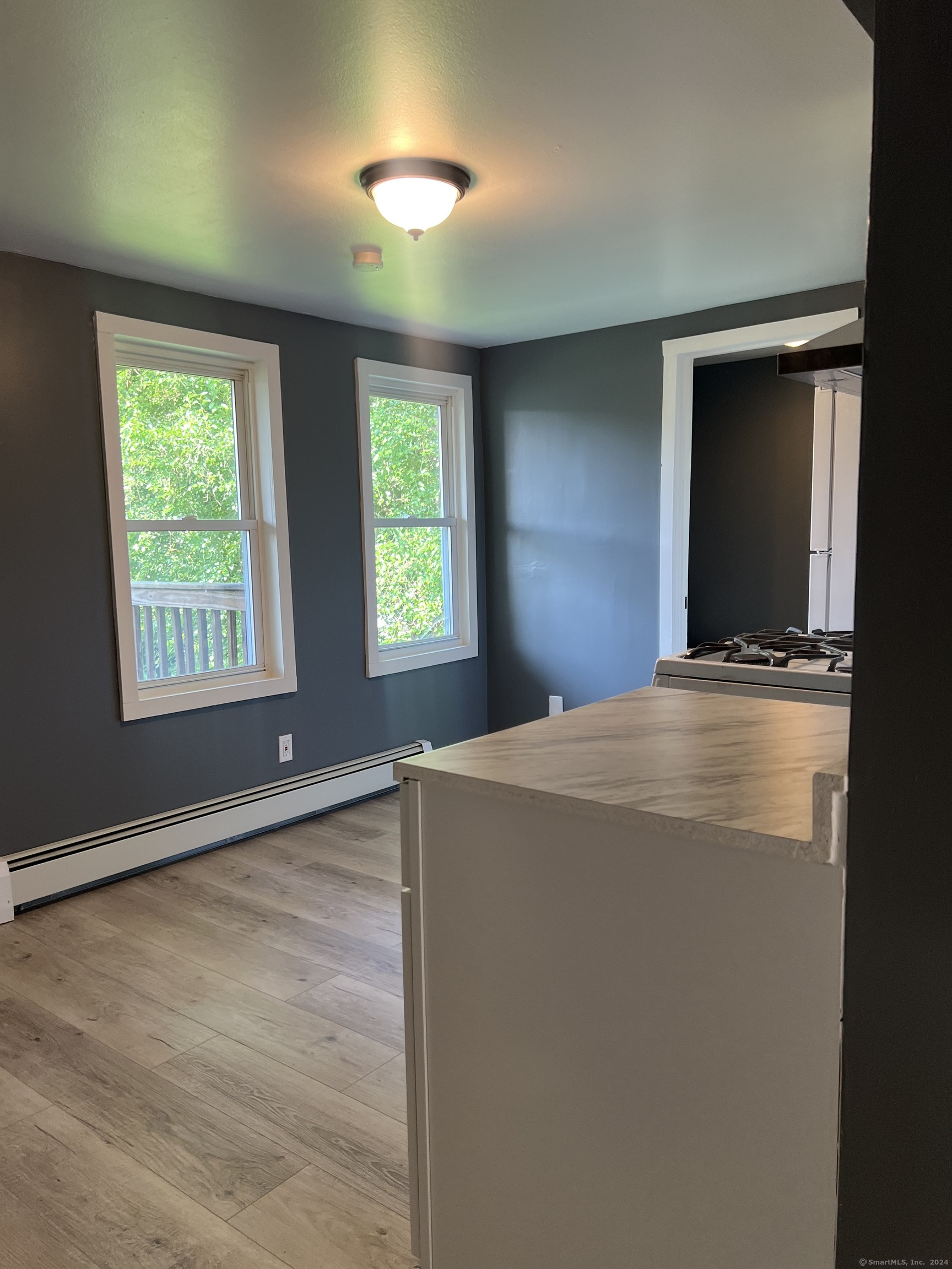 Aetna Street 1, Naugatuck, Connecticut - 2 Bedrooms  
1 Bathrooms  
5 Rooms - 