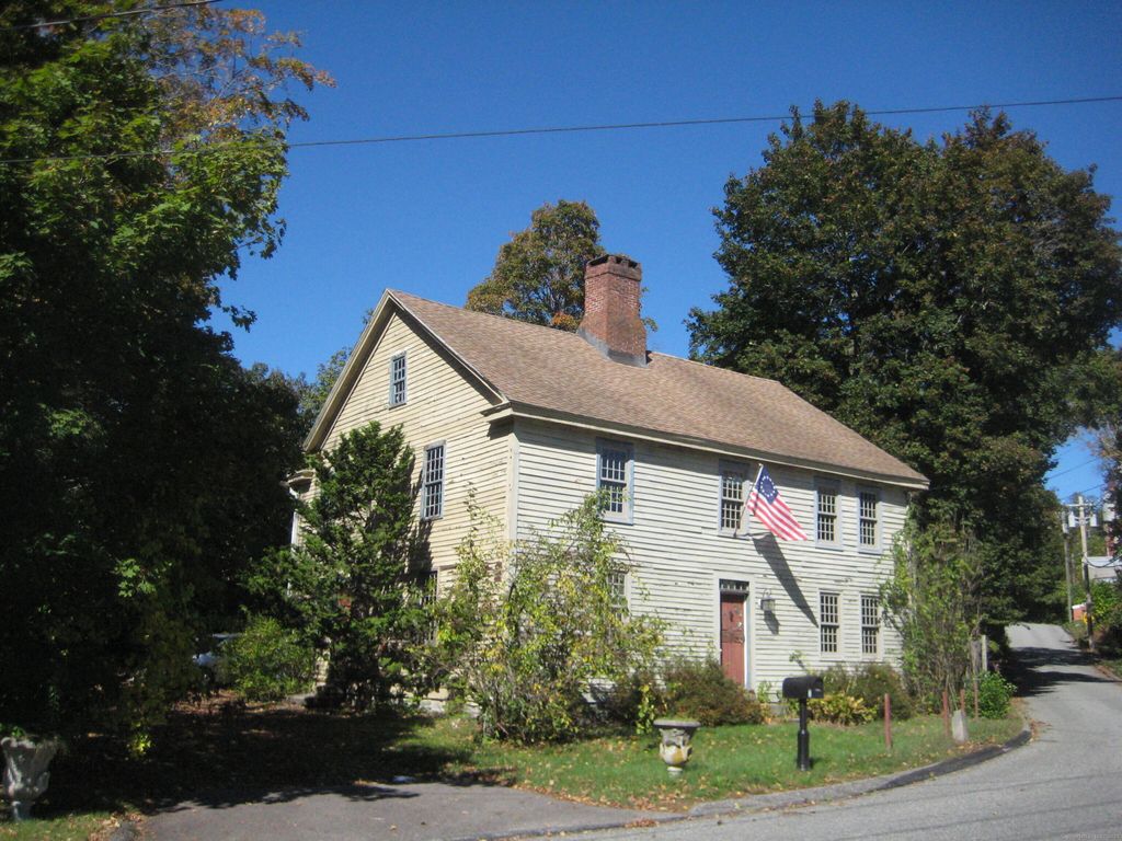 Photo of 8 Vergason Avenue, Norwich, CT 06360 (MLS # 24132399)