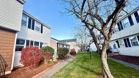 Photo of 4 Persimmon Lane #4, Glastonbury, CT 06033 (MLS # 24139829)