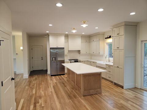 Tiny photo for 975 High Road, Berlin, CT 06037 (MLS # 24165888)