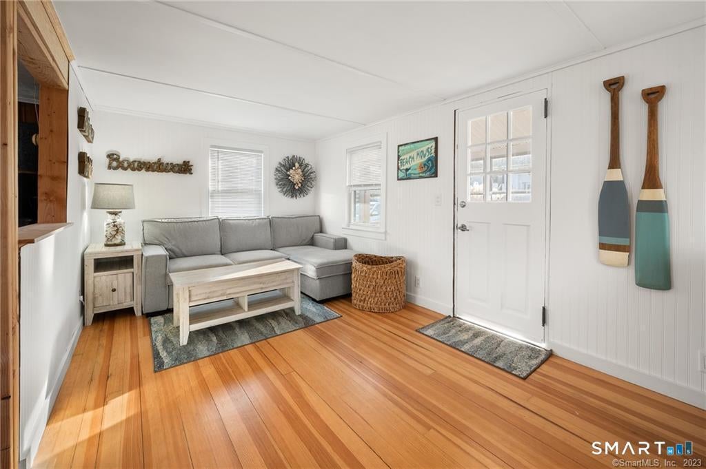 121 Shore Road