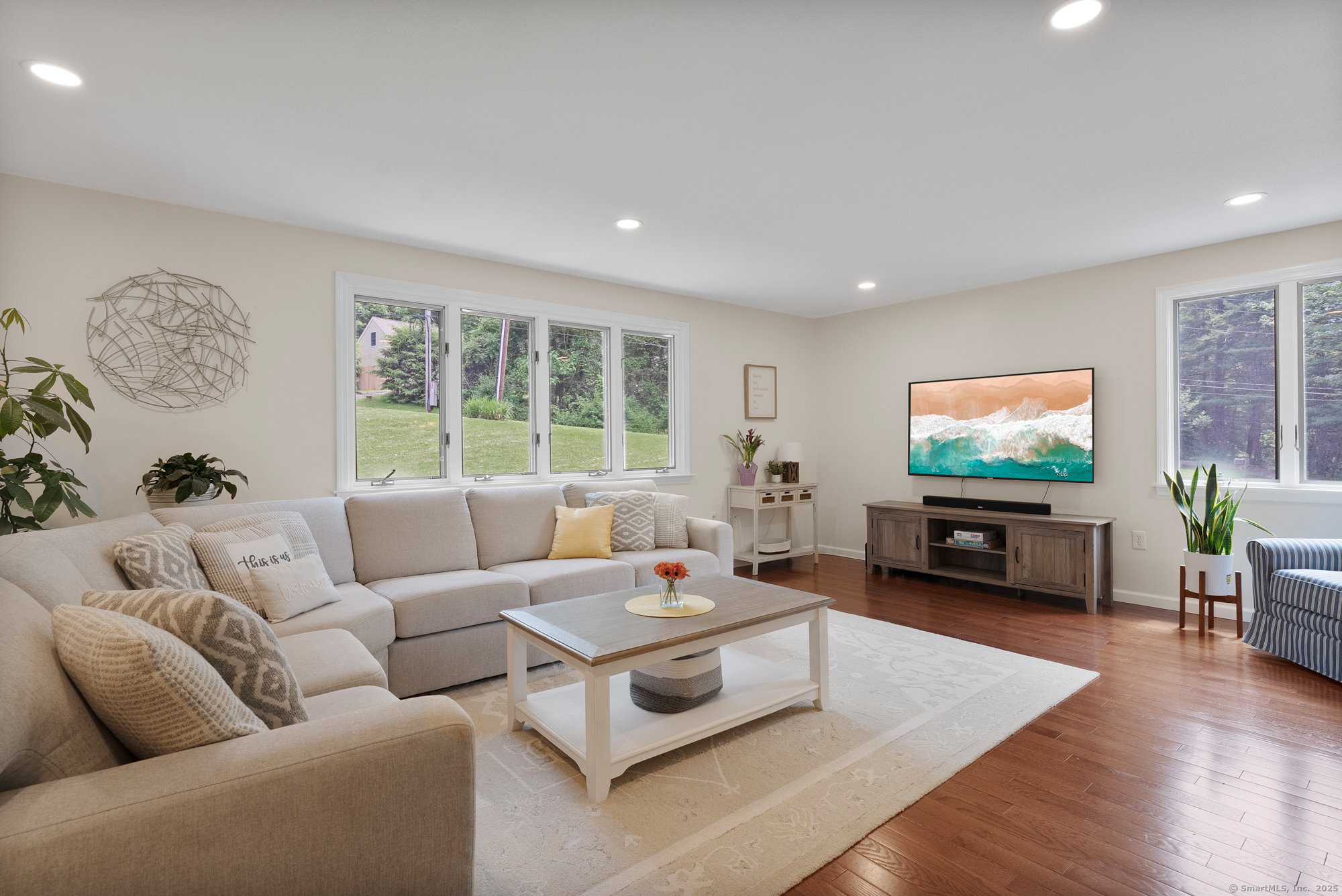 39 Pattonwood Drive, Southington, Connecticut image 13