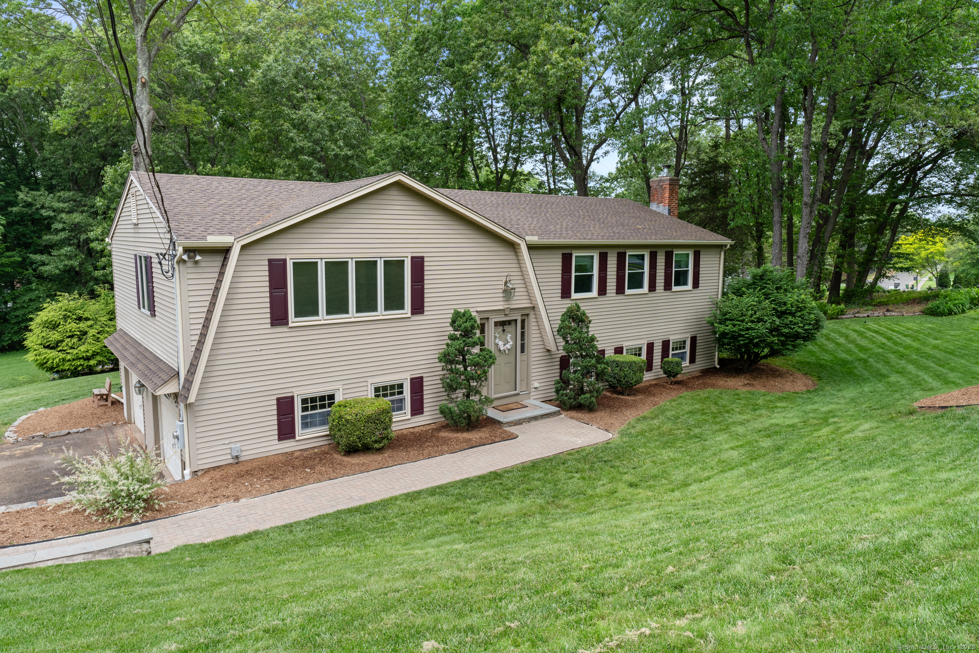 39 Pattonwood Drive, Southington, Connecticut image 30