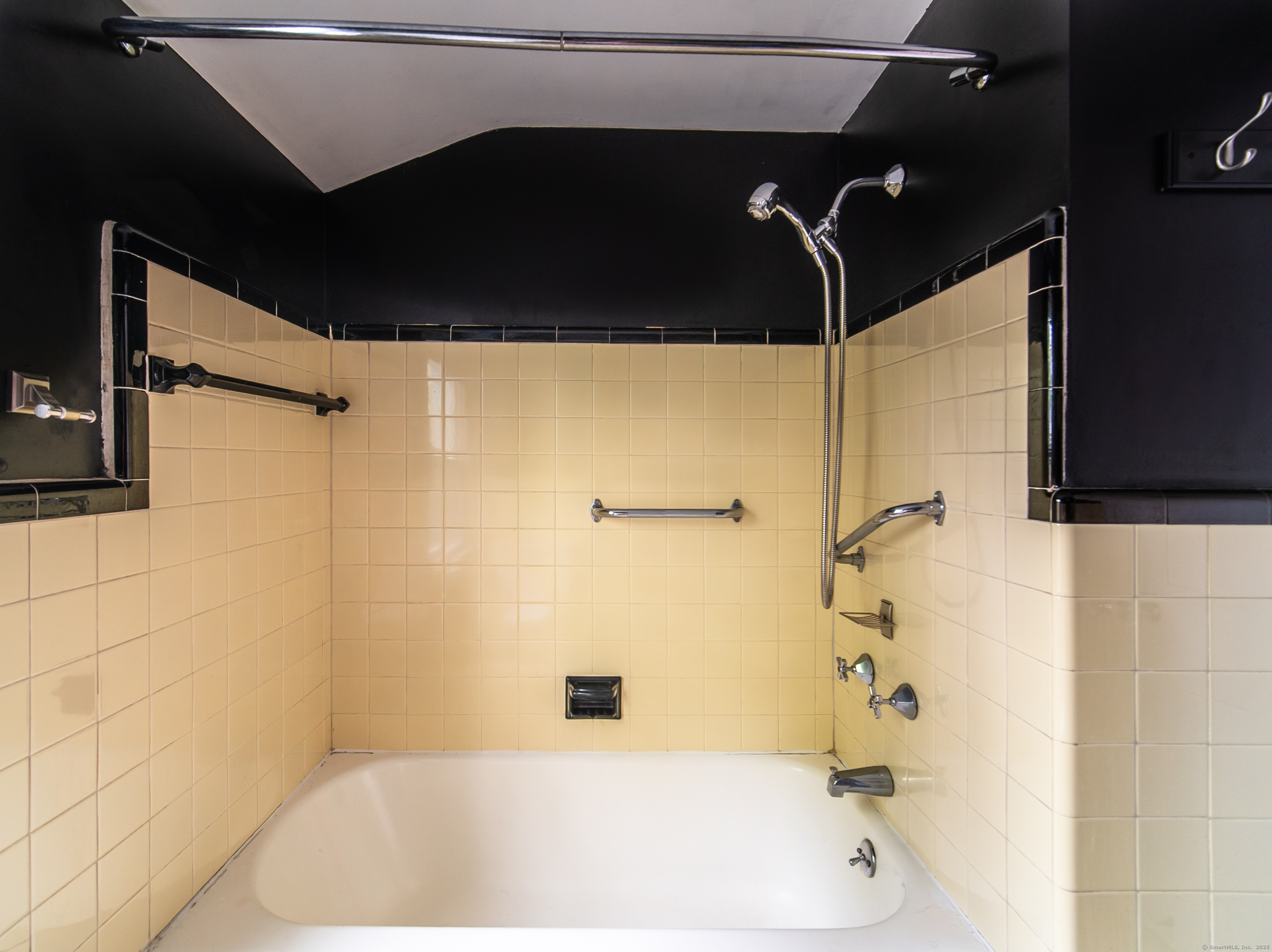 22 Hooker Drive, West Hartford, Connecticut image 35