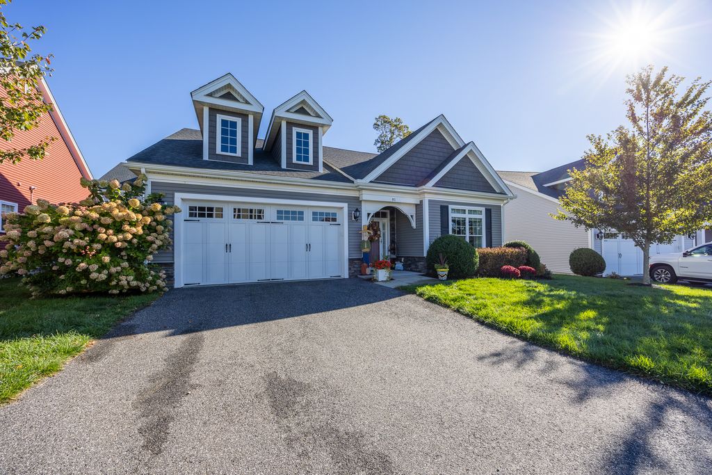 Photo of 81 Fieldstone Lane #81, Beacon Falls, CT 06403 (MLS # 24133207)