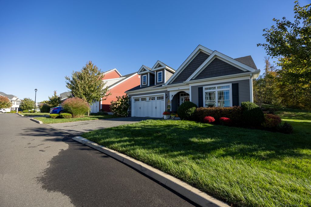 Photo of 81 Fieldstone Lane #81, Beacon Falls, CT 06403 (MLS # 24133207)
