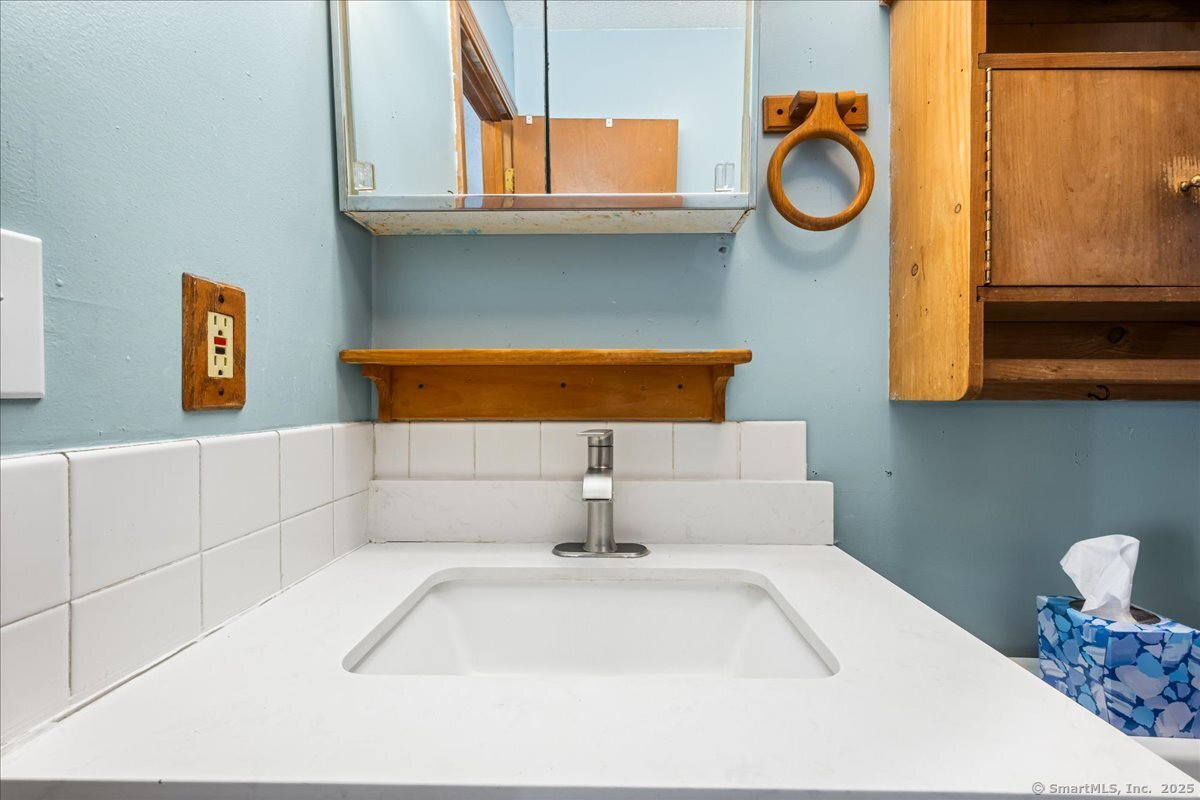 156 Cottonwood Lane, Montville, Connecticut image 33
