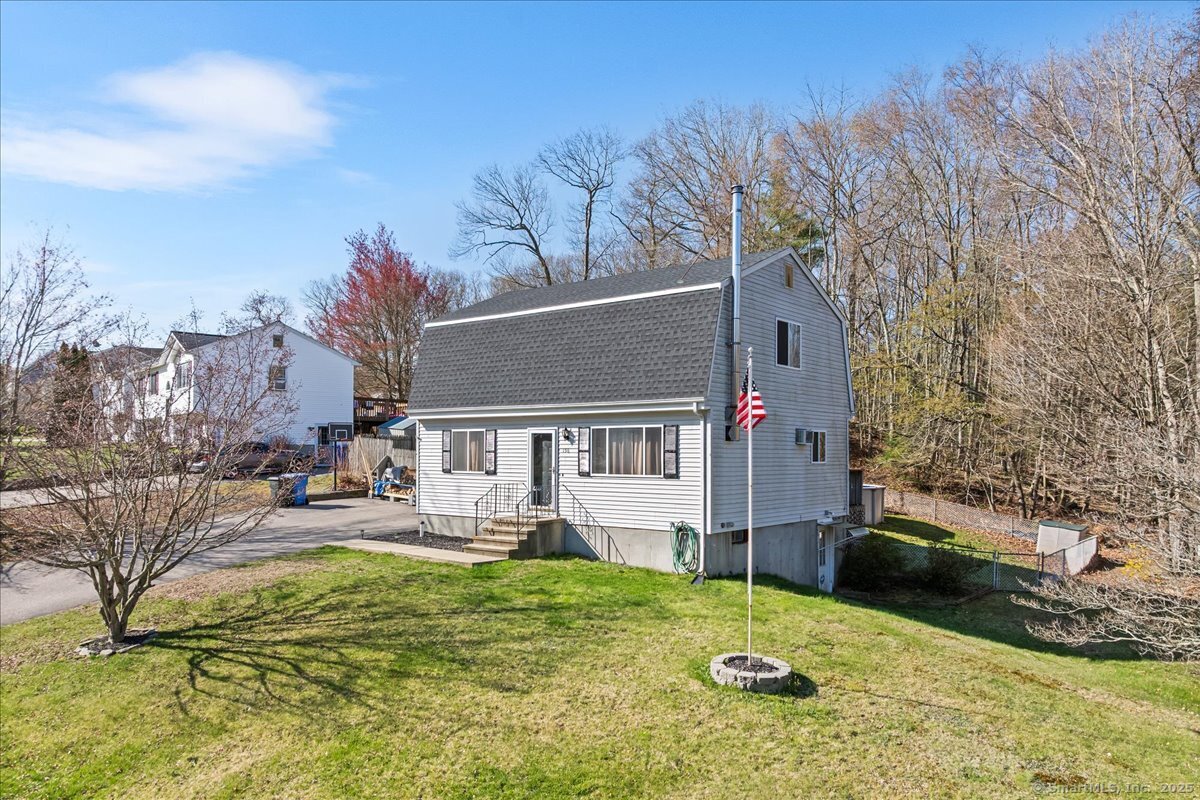 156 Cottonwood Lane, Montville, Connecticut image 1