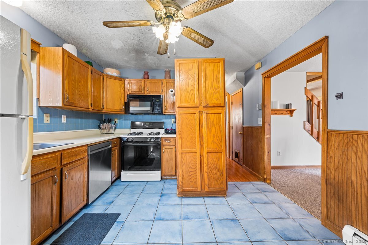 156 Cottonwood Lane, Montville, Connecticut image 24