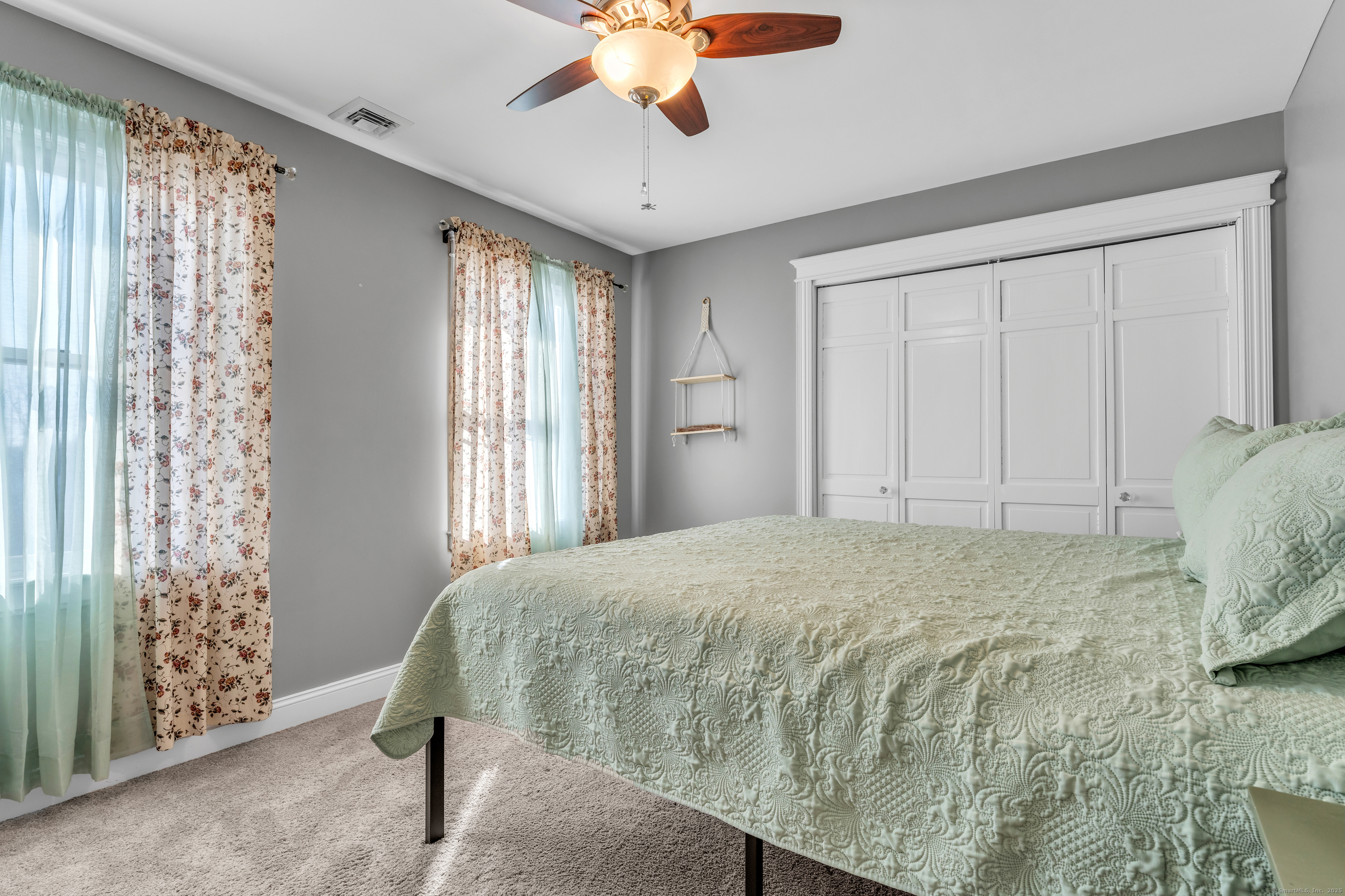 96 Farmingberry Drive, Southington, Connecticut image 32