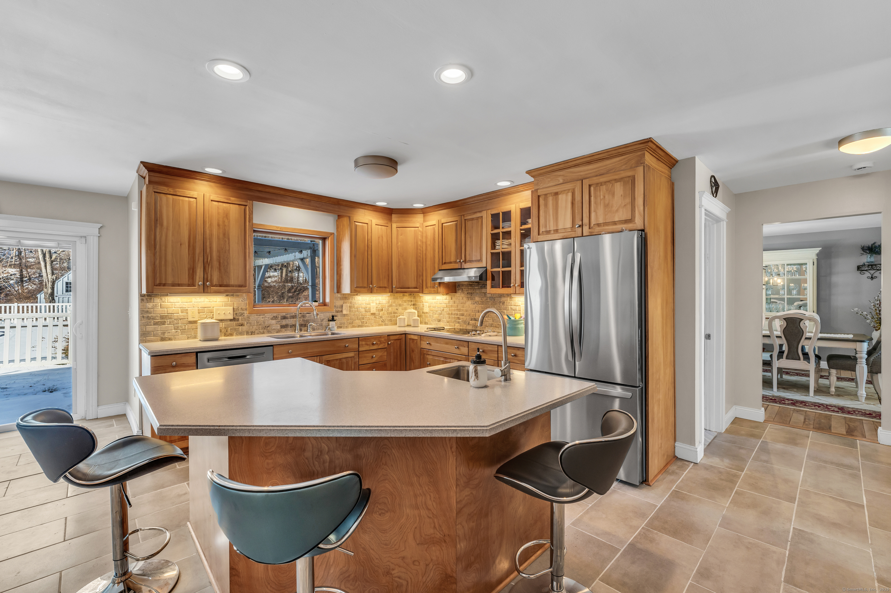 96 Farmingberry Drive, Southington, Connecticut image 16