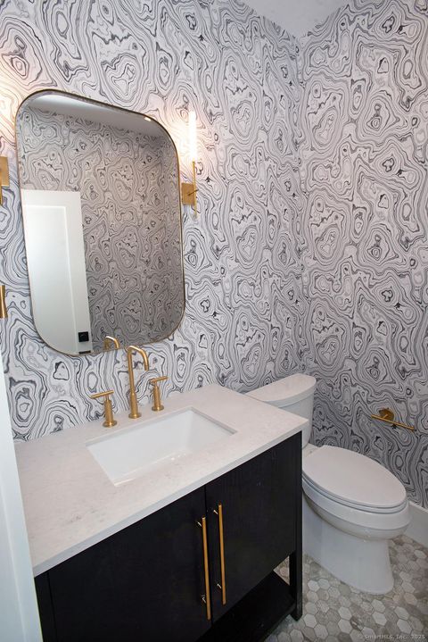 Tiny photo for 6 Down River Road #B, New Canaan, CT 06840 (MLS # 24153582)