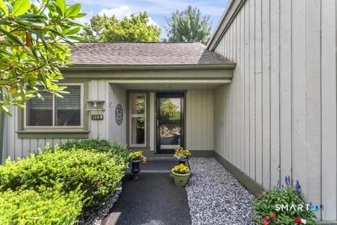 Photo of 139 Heritage Village #B, Southbury, CT 06488 (MLS # 24175490)