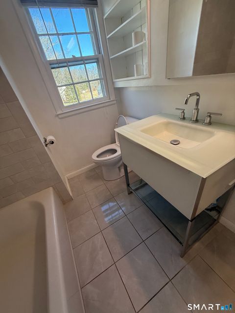 Tiny photo for 29 North Hill Road, North Haven, CT 06473 (MLS # 24156019)