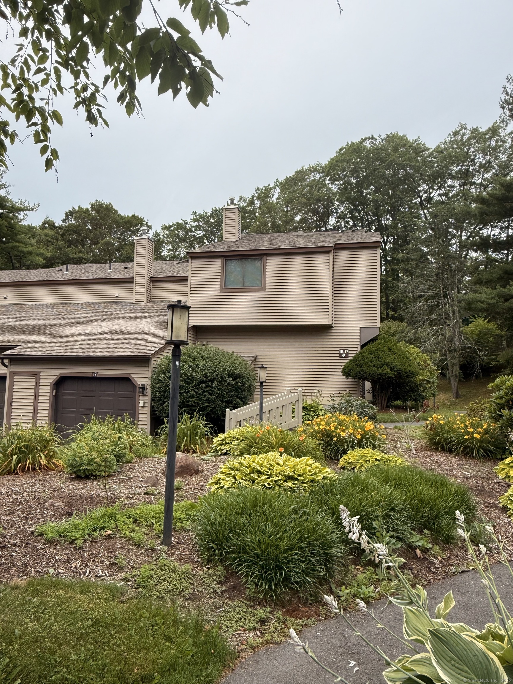 17 Maple Lane 17