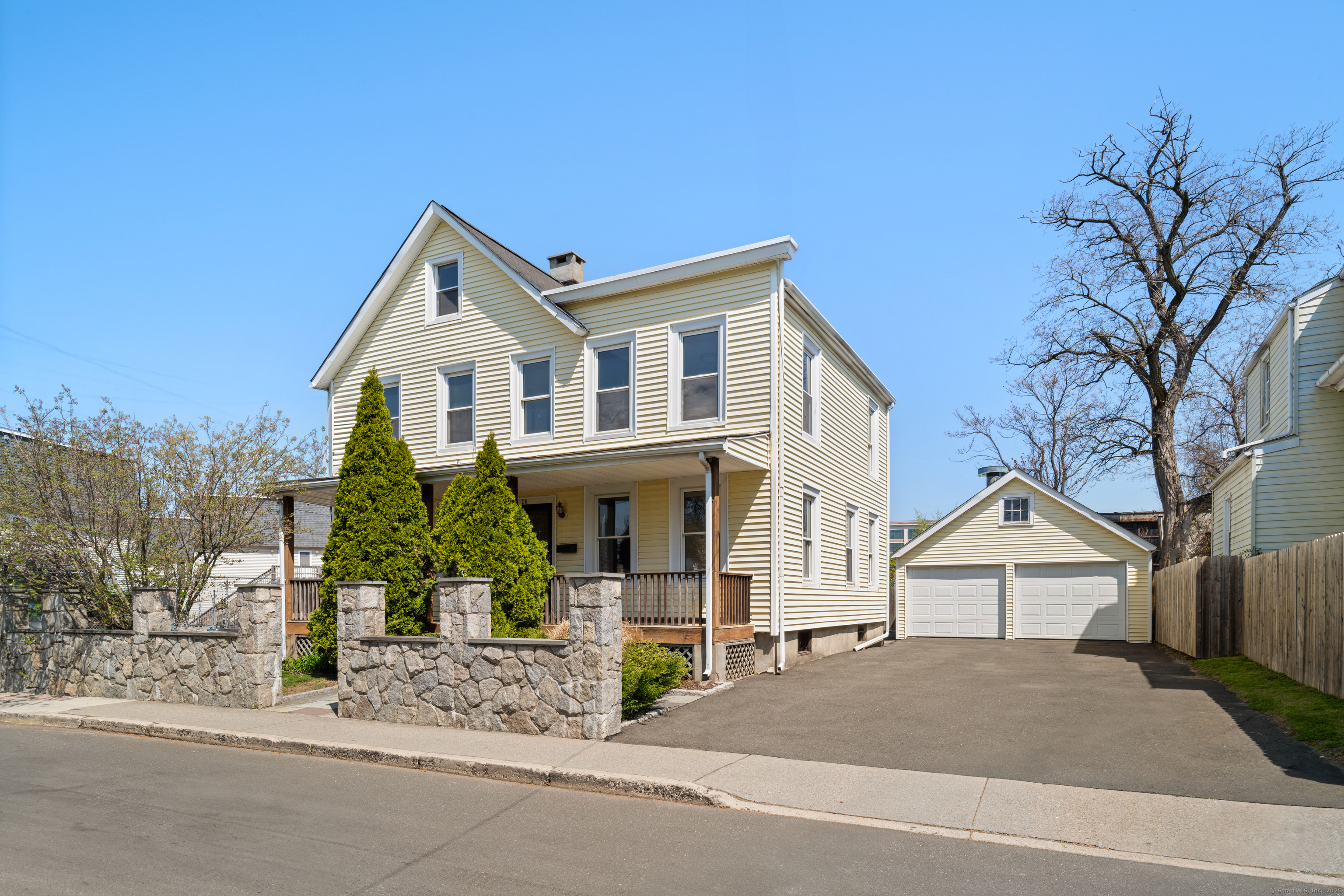 Property for Sale at Stone Street, Stamford, Connecticut - Bedrooms: 5 
Bathrooms: 2 
Rooms: 14  - $689,000
