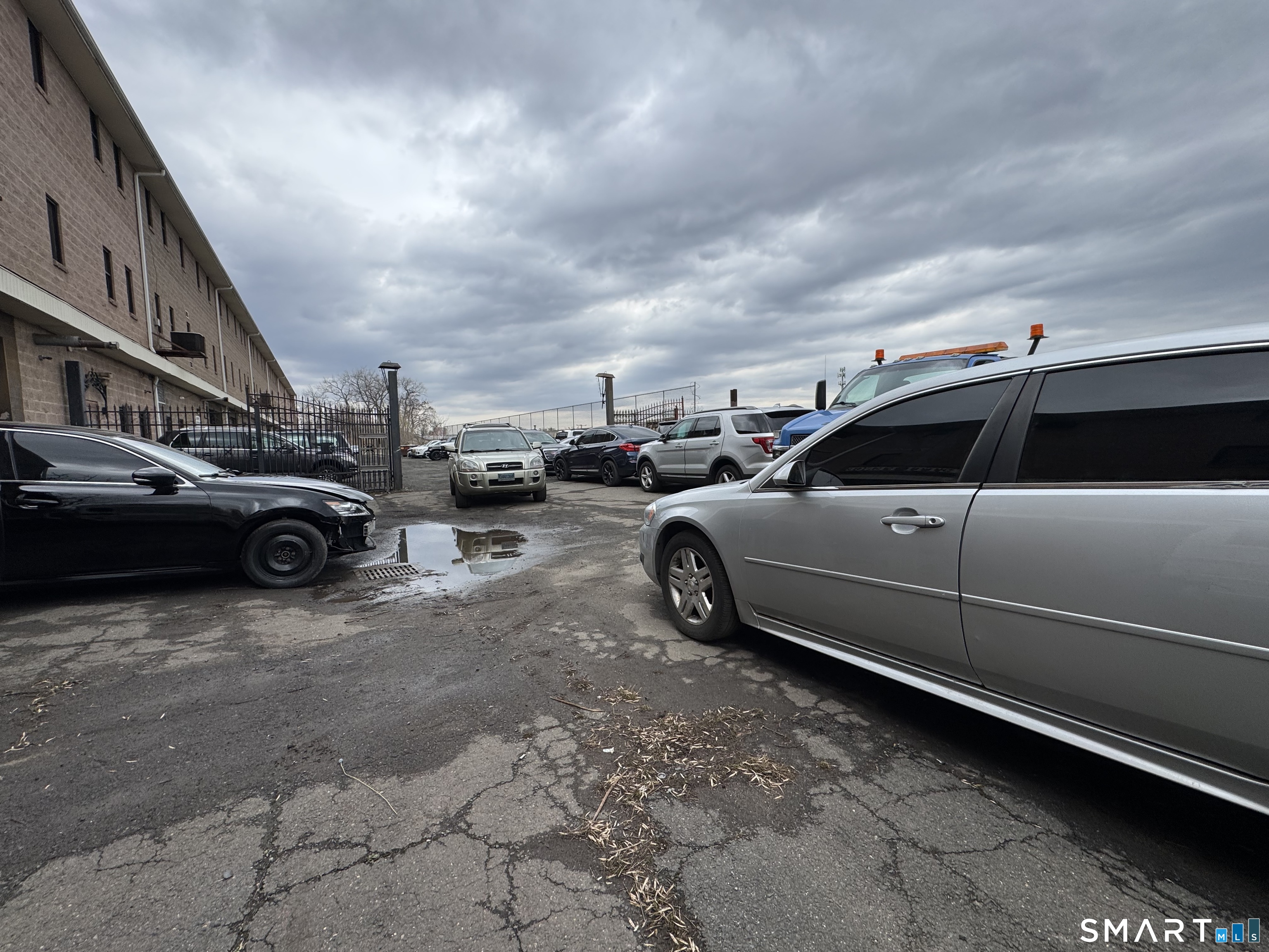 241 Ledyard Street B7