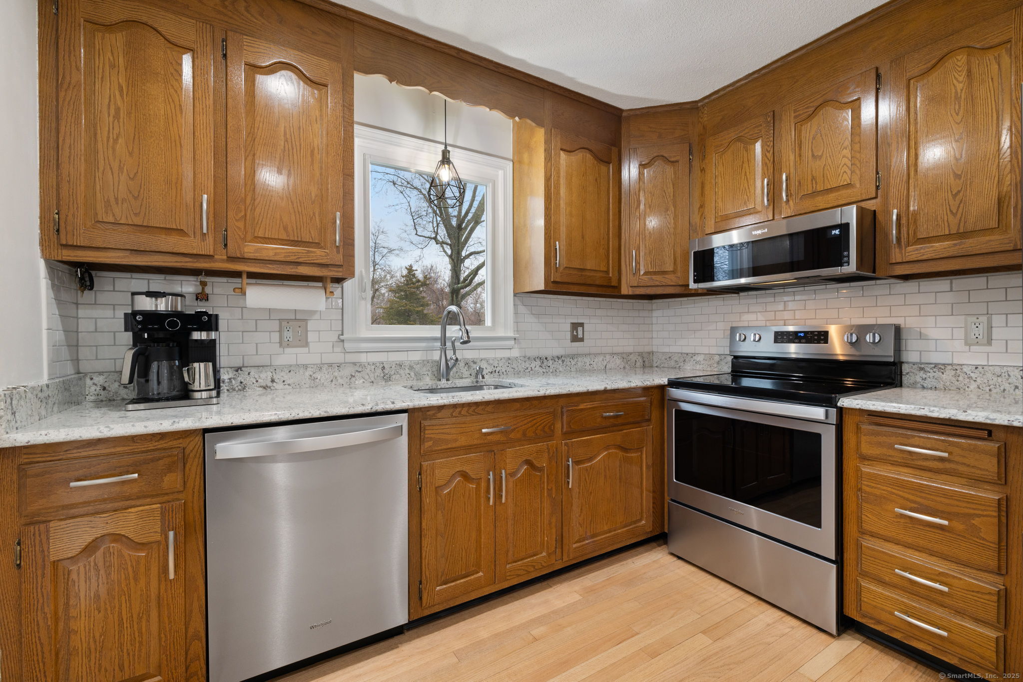 36 Rosemont Drive, Plainville, Connecticut image 16