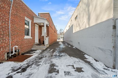 Tiny photo for 900 Wood Avenue, Bridgeport, CT 06604 (MLS # 24151115)